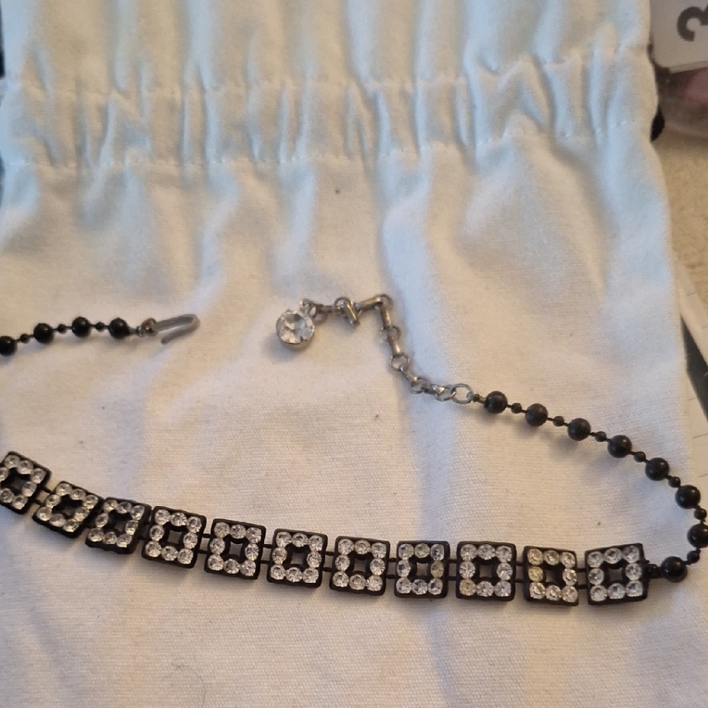 Vintage Black With Rhinestone Beaded Necklace 22$